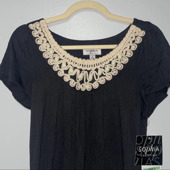 Lovely Black Dress with crochet neckline & Ruffled hem. Simple and Chic! - Picture 4 of 12